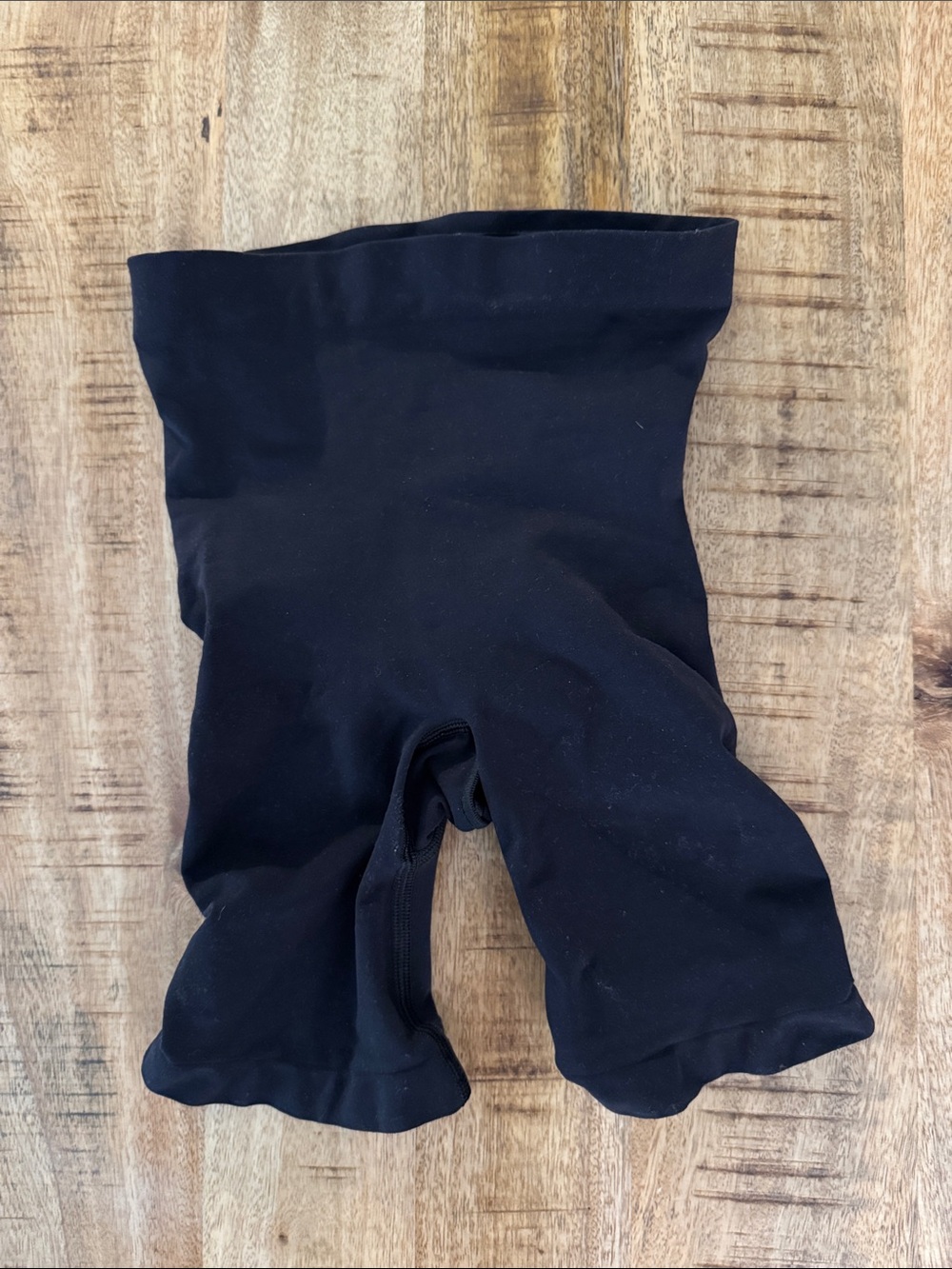 Skims Seamless Sculpt Mid Thigh High-Waist Black Shaping Shorts Shapewear - Picture 3 of 4